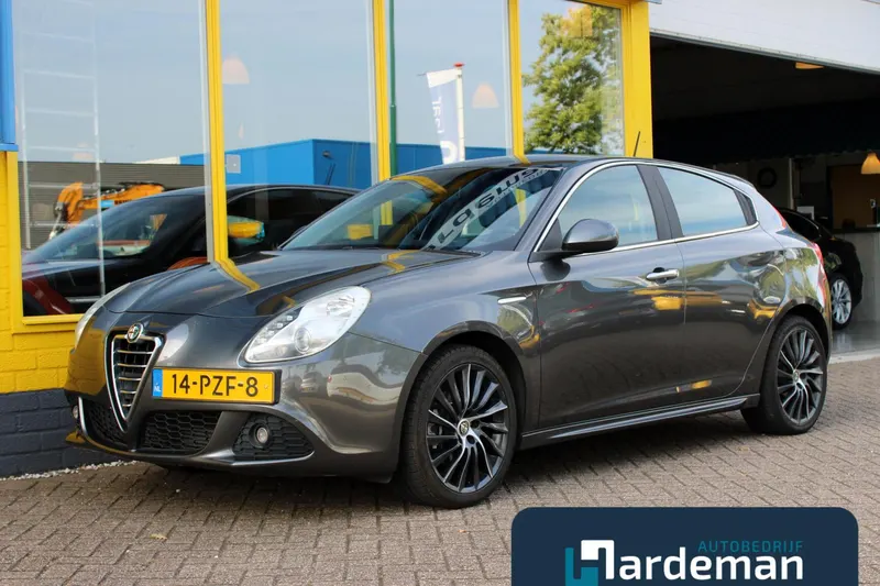 Alfa Romeo Giulietta (2011)