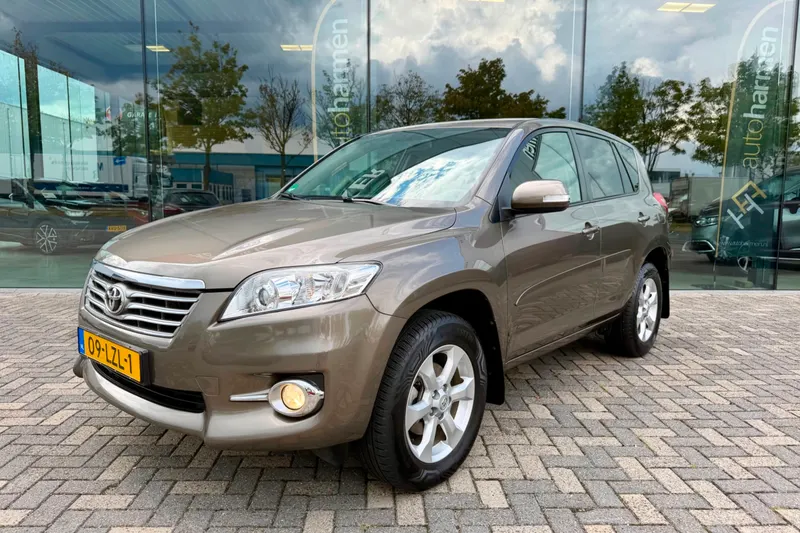 Toyota RAV4 (2010)
