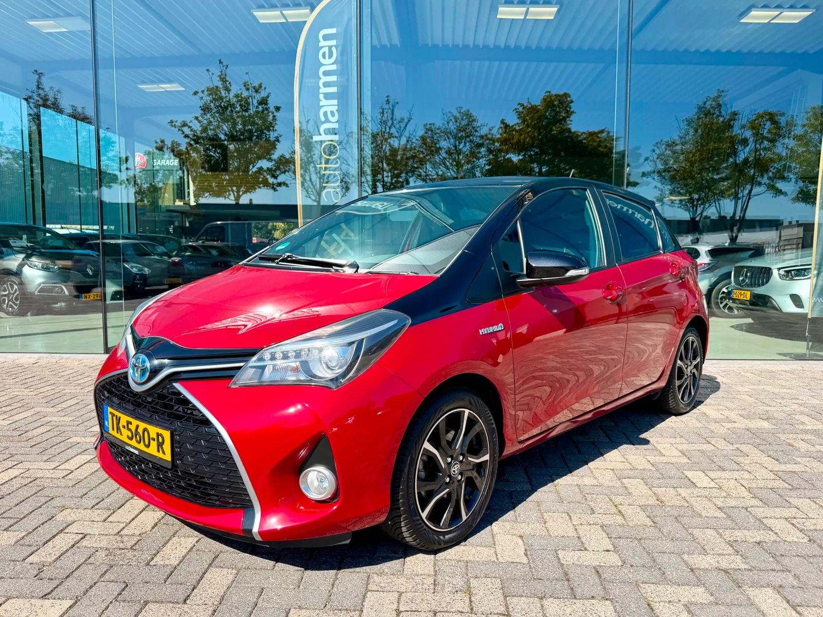 Toyota Yaris (2016) — foto 1