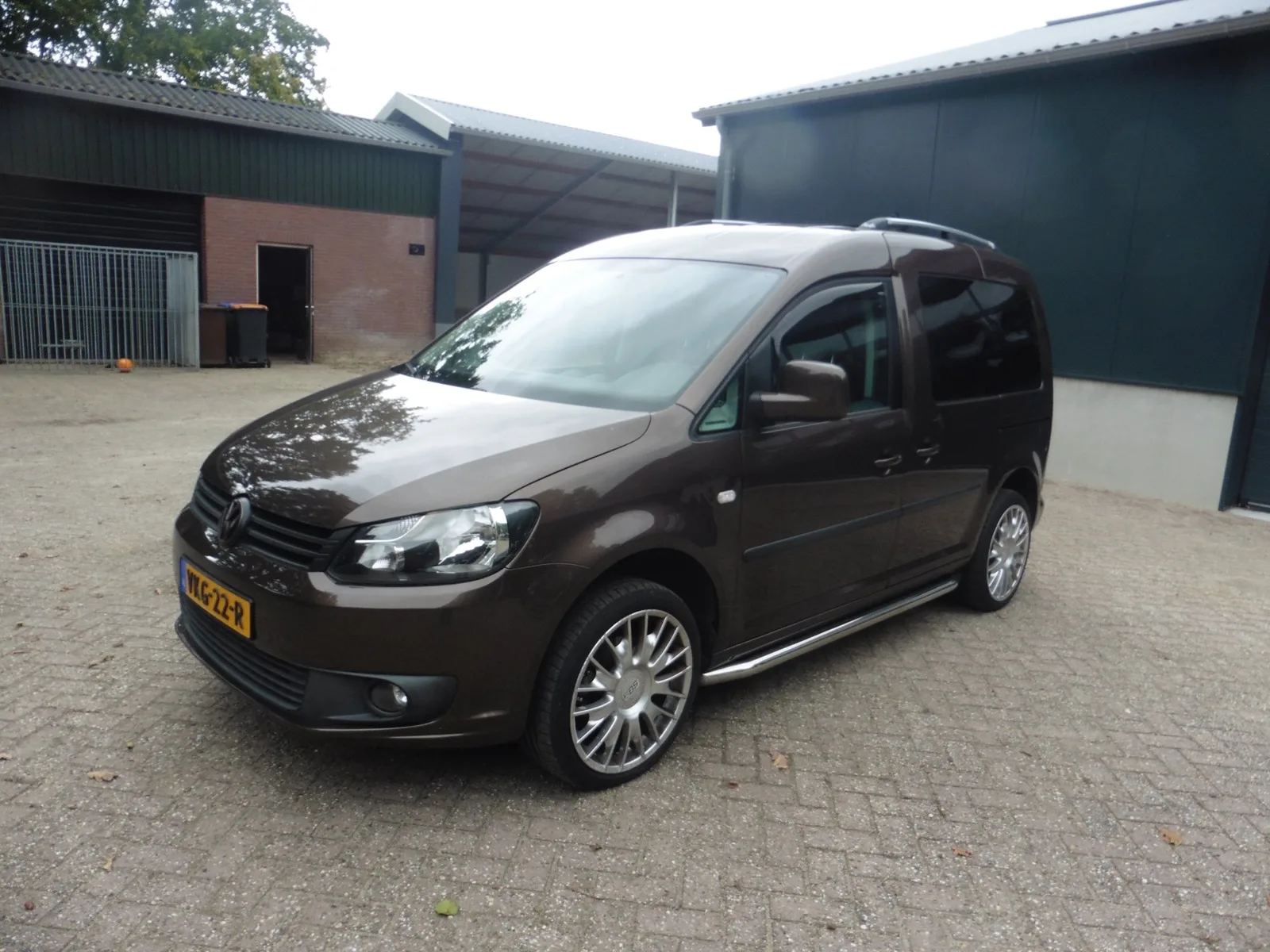 Volkswagen Caddy (2011) — foto 1