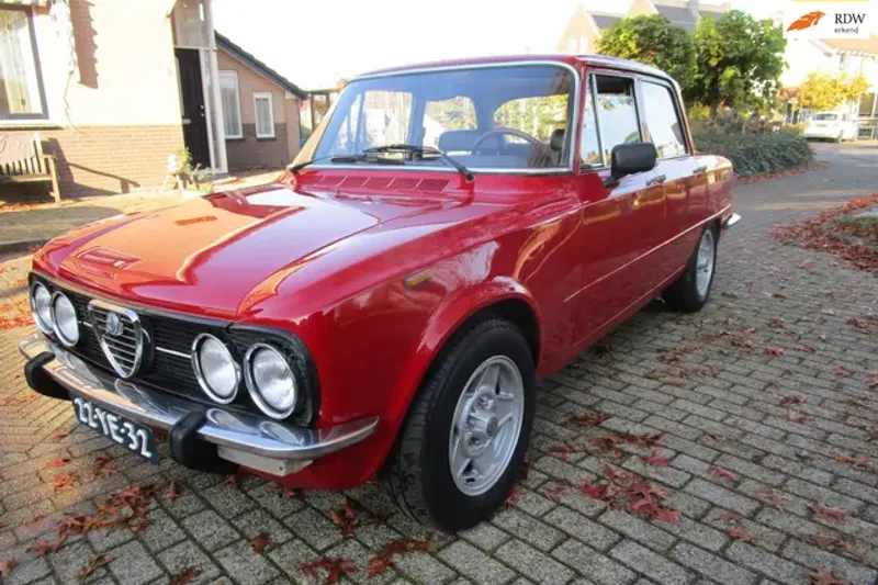 Alfa Romeo Giulia (1976)