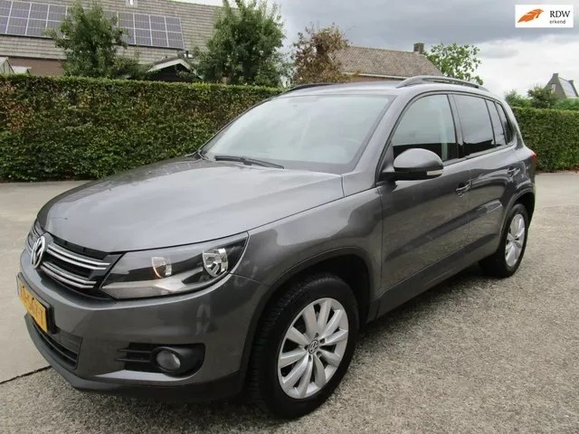 Volkswagen Tiguan (2015) — foto 1