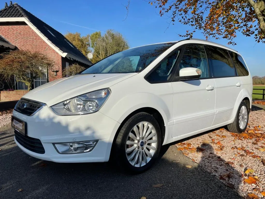 Ford Galaxy (2013) — foto 1