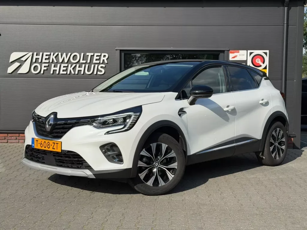 Renault Captur (2023) — foto 1