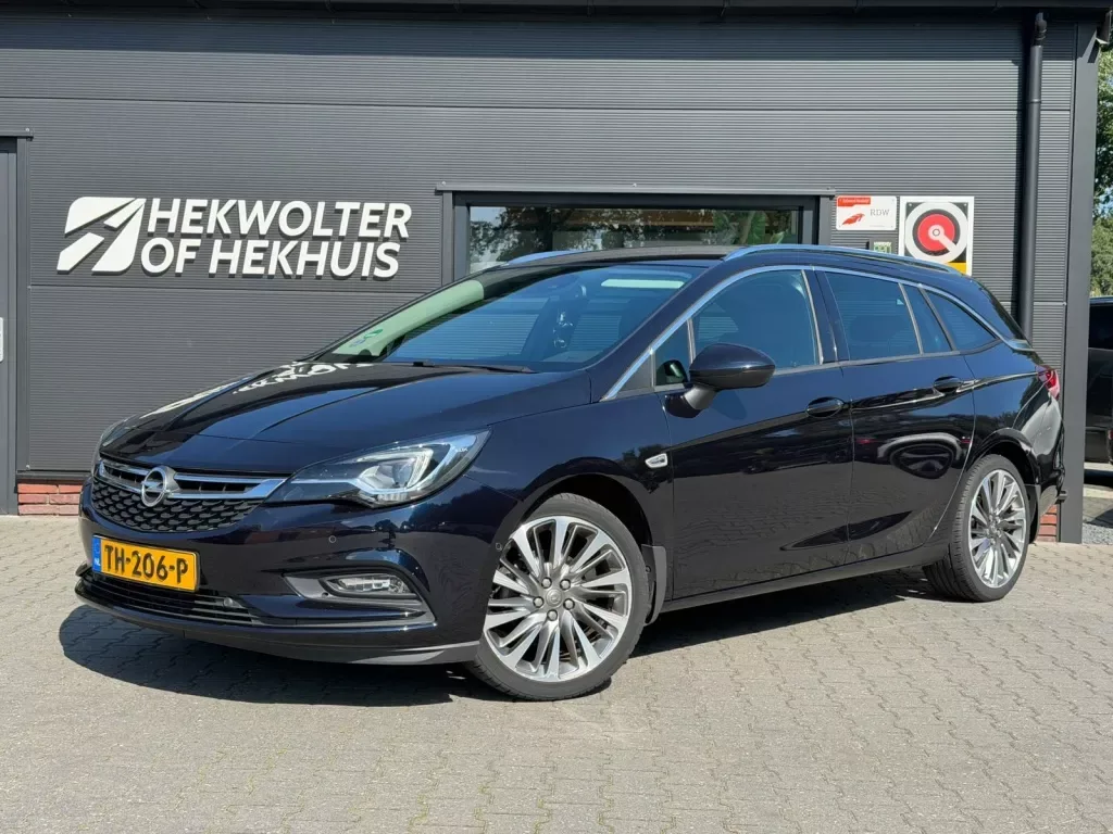 Opel Astra (2018) — foto 1