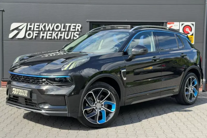 Lynk & Co 01 (2023)
