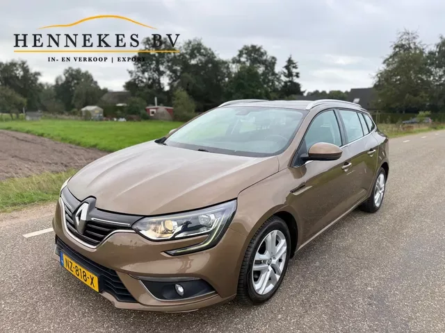Renault Mégane (2017) — foto 1