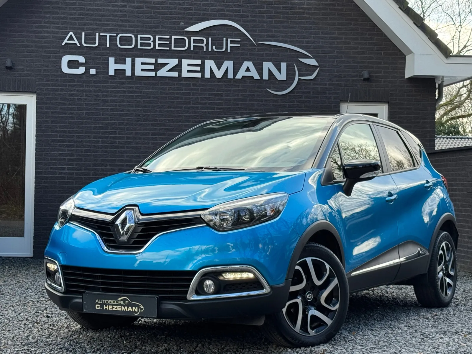 Renault Captur (2016) — foto 1