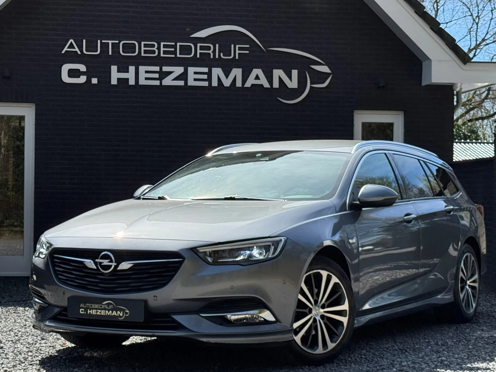 Opel Insignia (2017) — foto 1