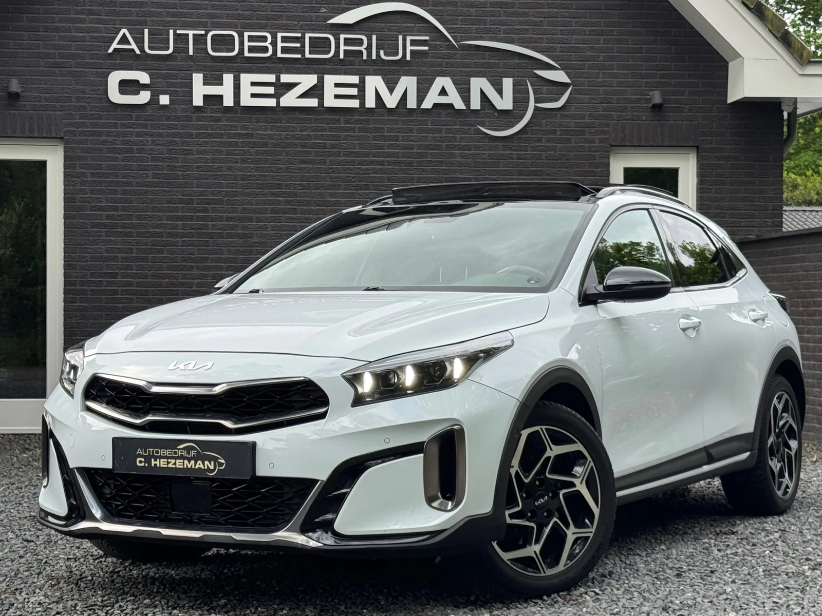 Kia XCeed (2023) — foto 1