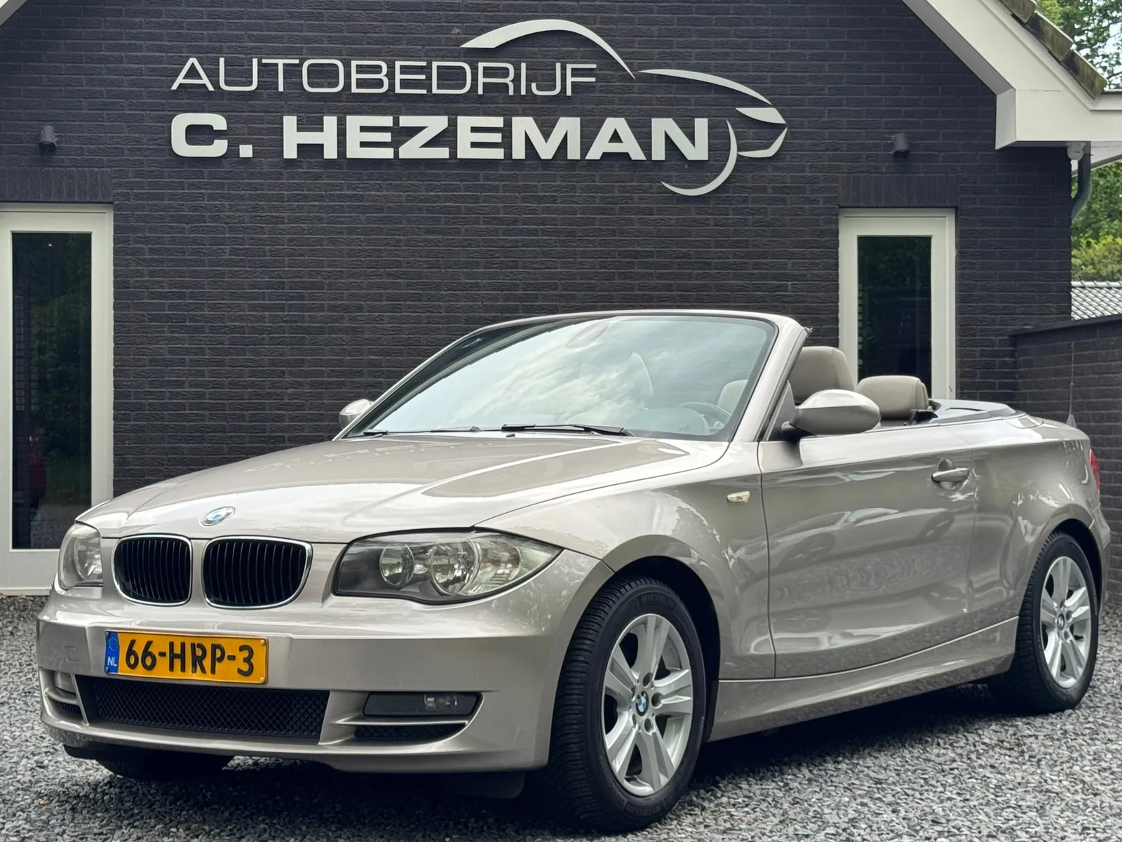 BMW 1-Serie (2009) — foto 1