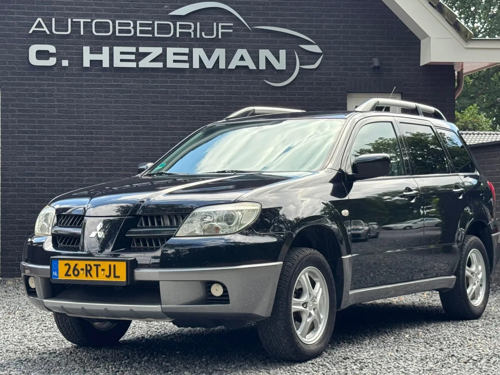 Mitsubishi Outlander (2005) — foto 1