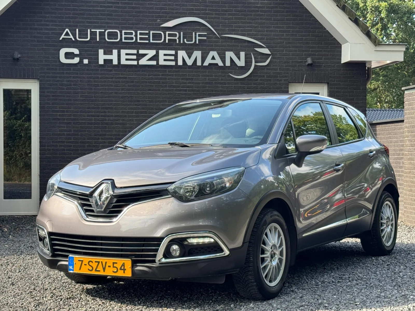 Renault Captur (2014) — foto 1