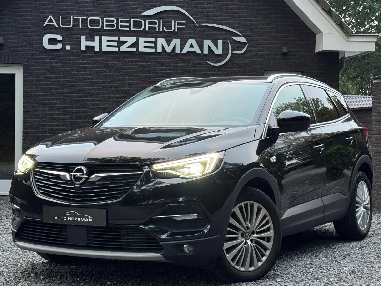 Opel Grandland (2019) — foto 1