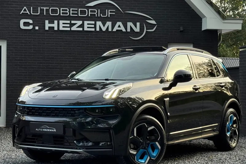 Lynk & Co 01 (2022)