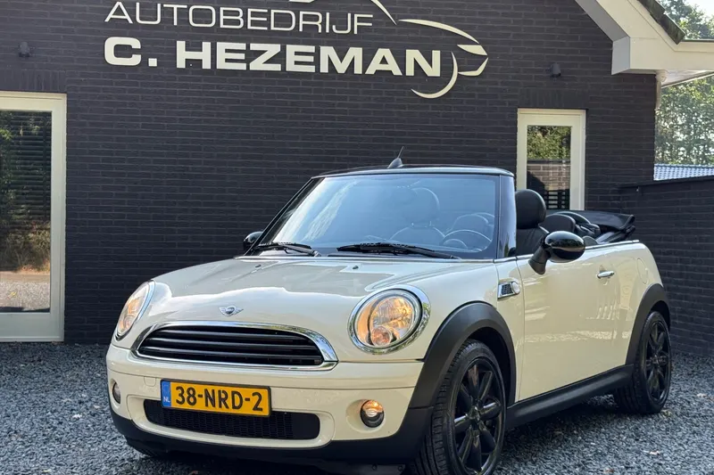 MINI Cabrio (2010)