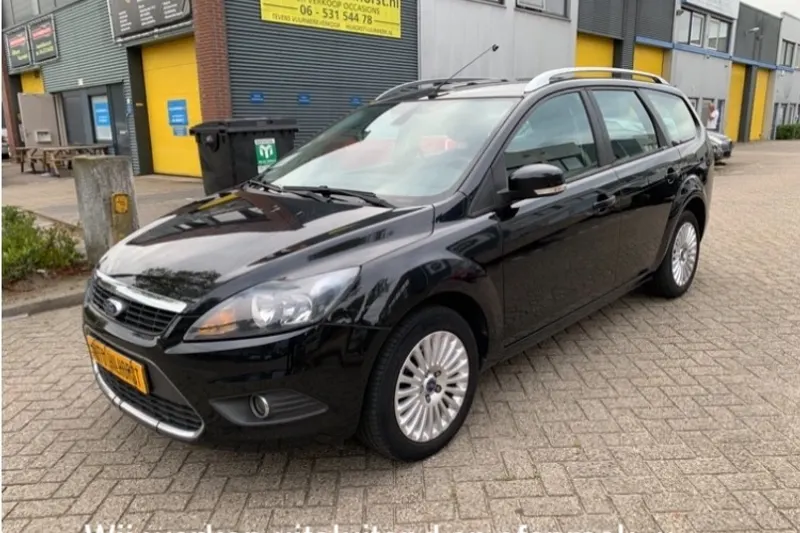 Ford Focus (2010)