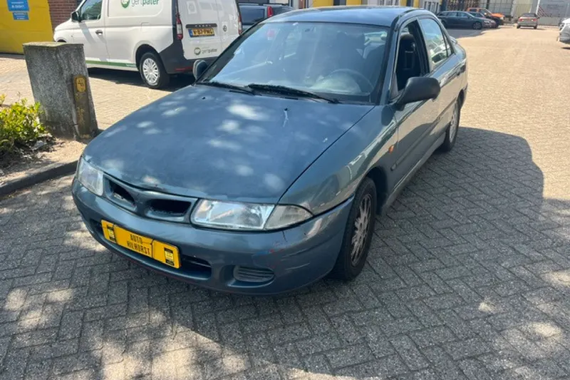 Mitsubishi Carisma (1997)