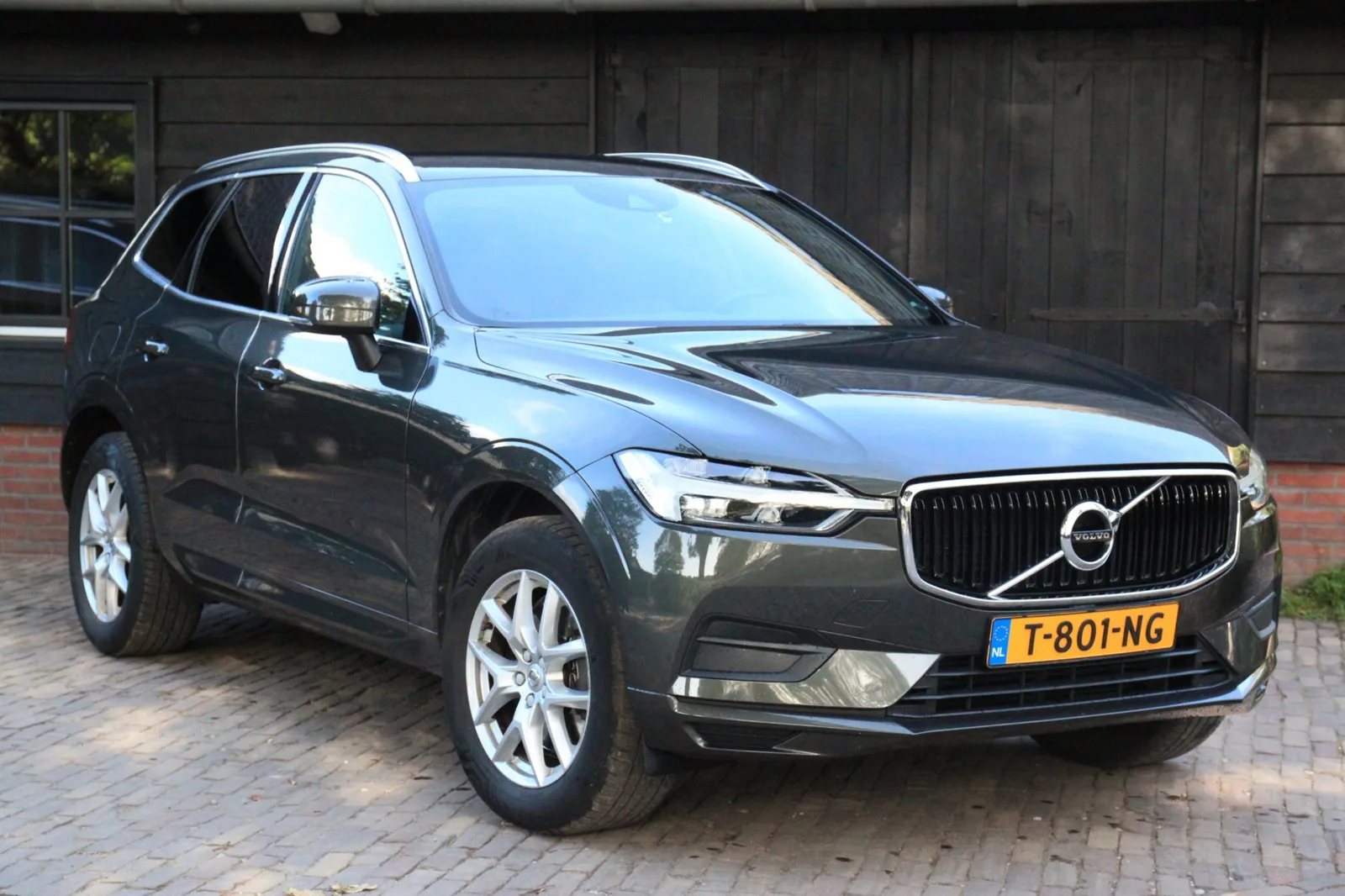 Volvo XC60 (2018) — foto 1