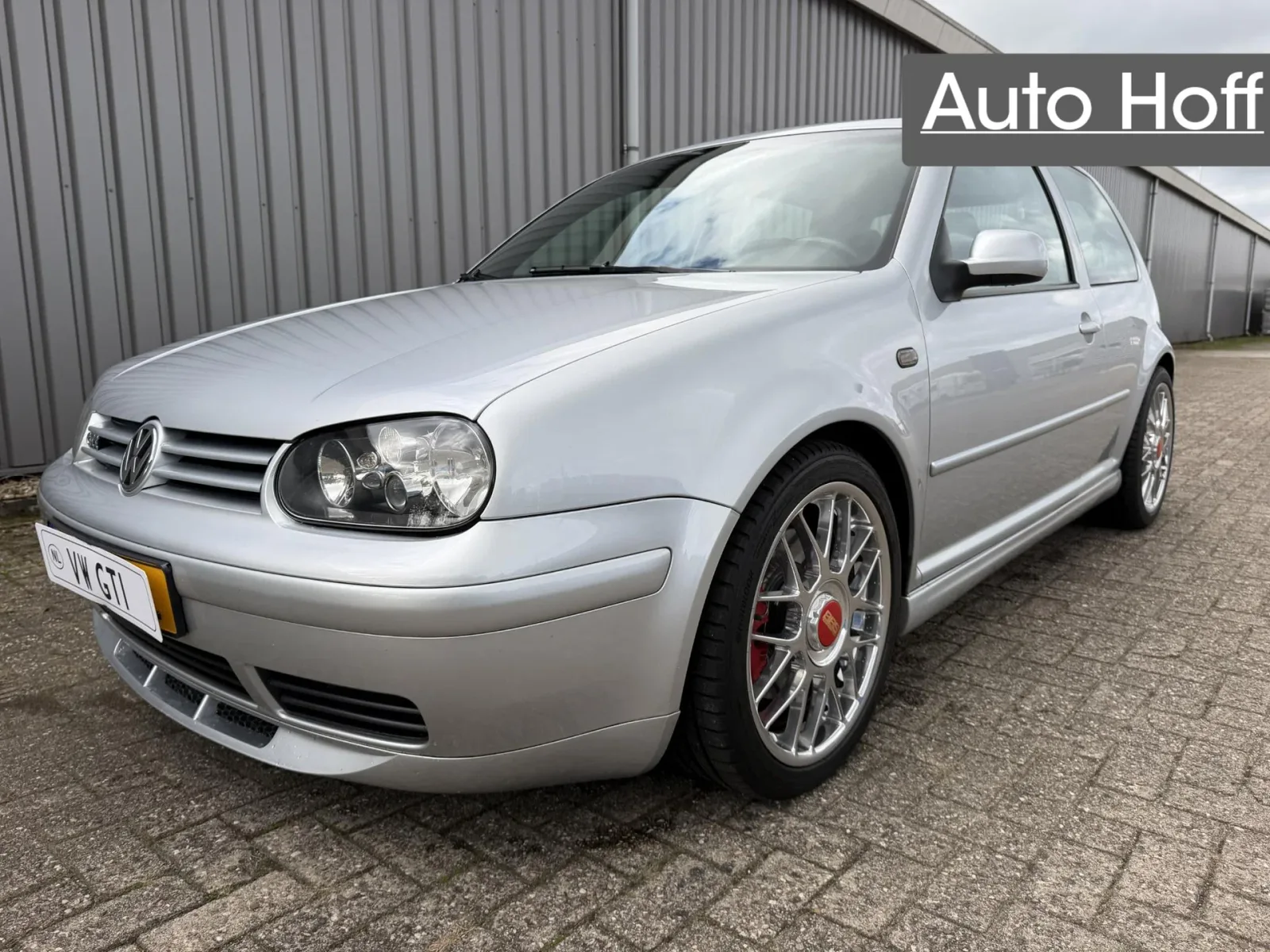 Volkswagen Golf (2002) — foto 1