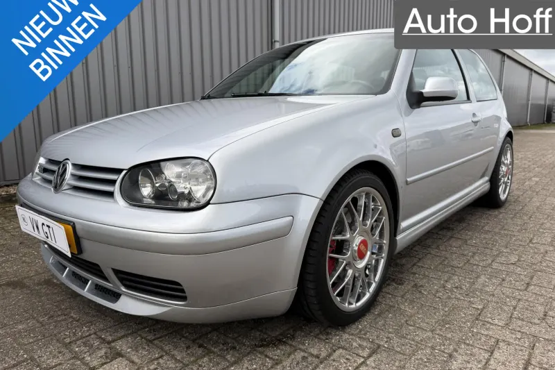 Volkswagen Golf (2002)