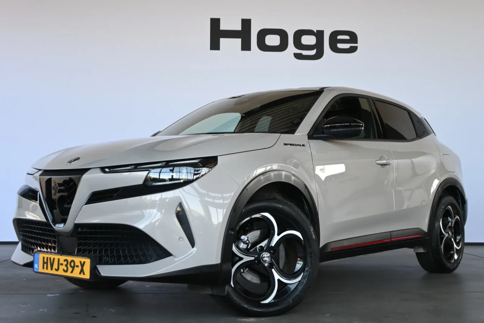 Alfa Romeo Junior (2025) — foto 1