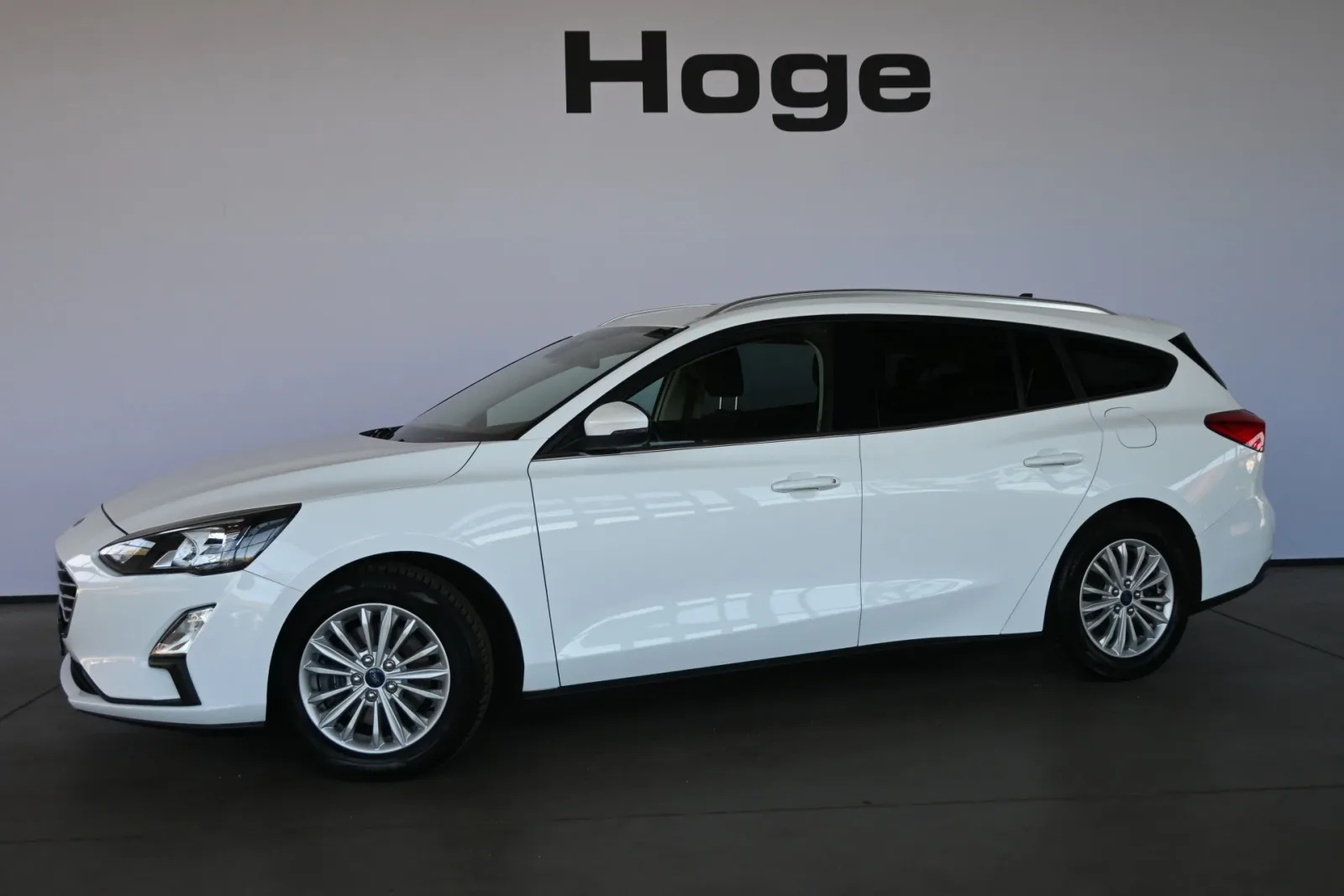 Ford Focus (2022) — foto 1