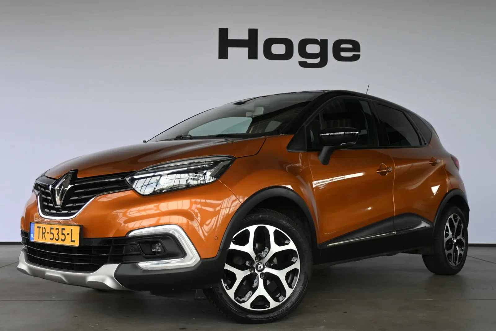 Renault Captur (2018) — foto 1