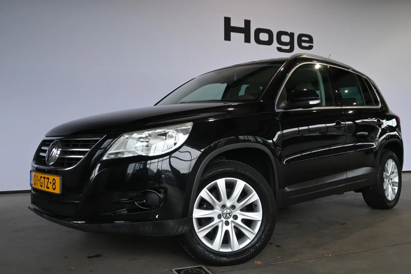 Volkswagen Tiguan (2008) — foto 1