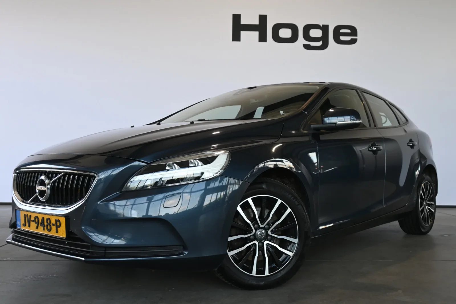 Volvo V40 (2016) — foto 1