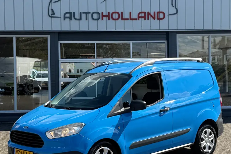Ford Transit Courier (2016)