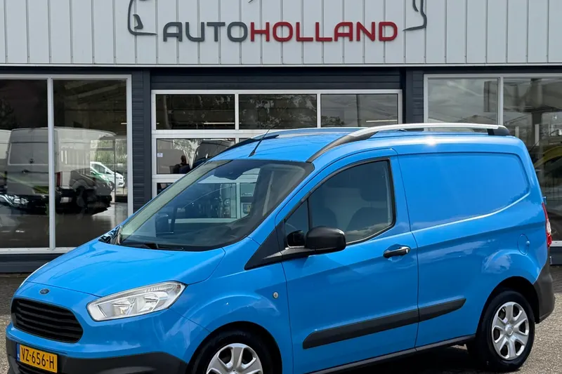Ford Transit Courier (2016)