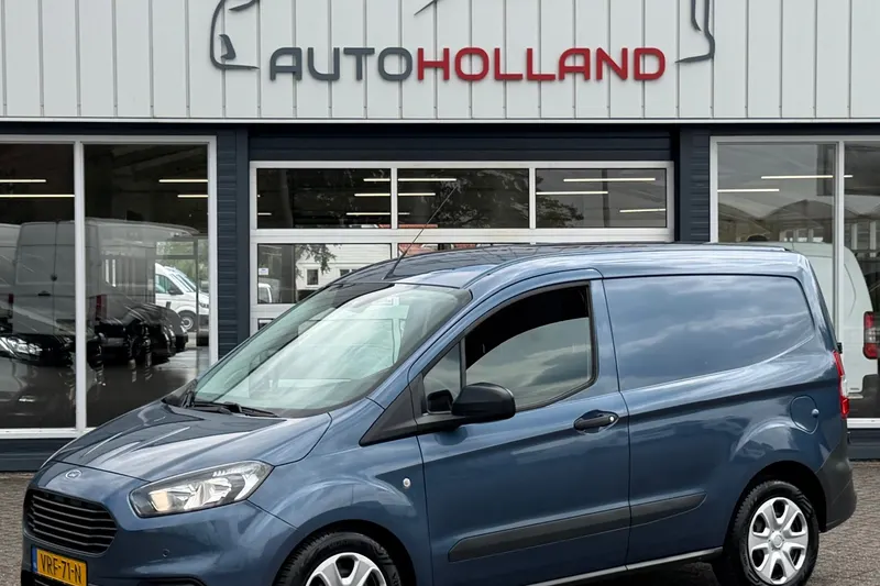 Ford Transit Courier (2022)