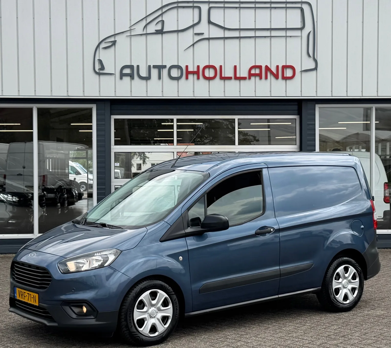 Ford Transit Courier (2022) — foto 1