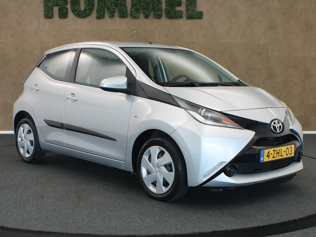 Toyota Aygo (2015) — foto 1