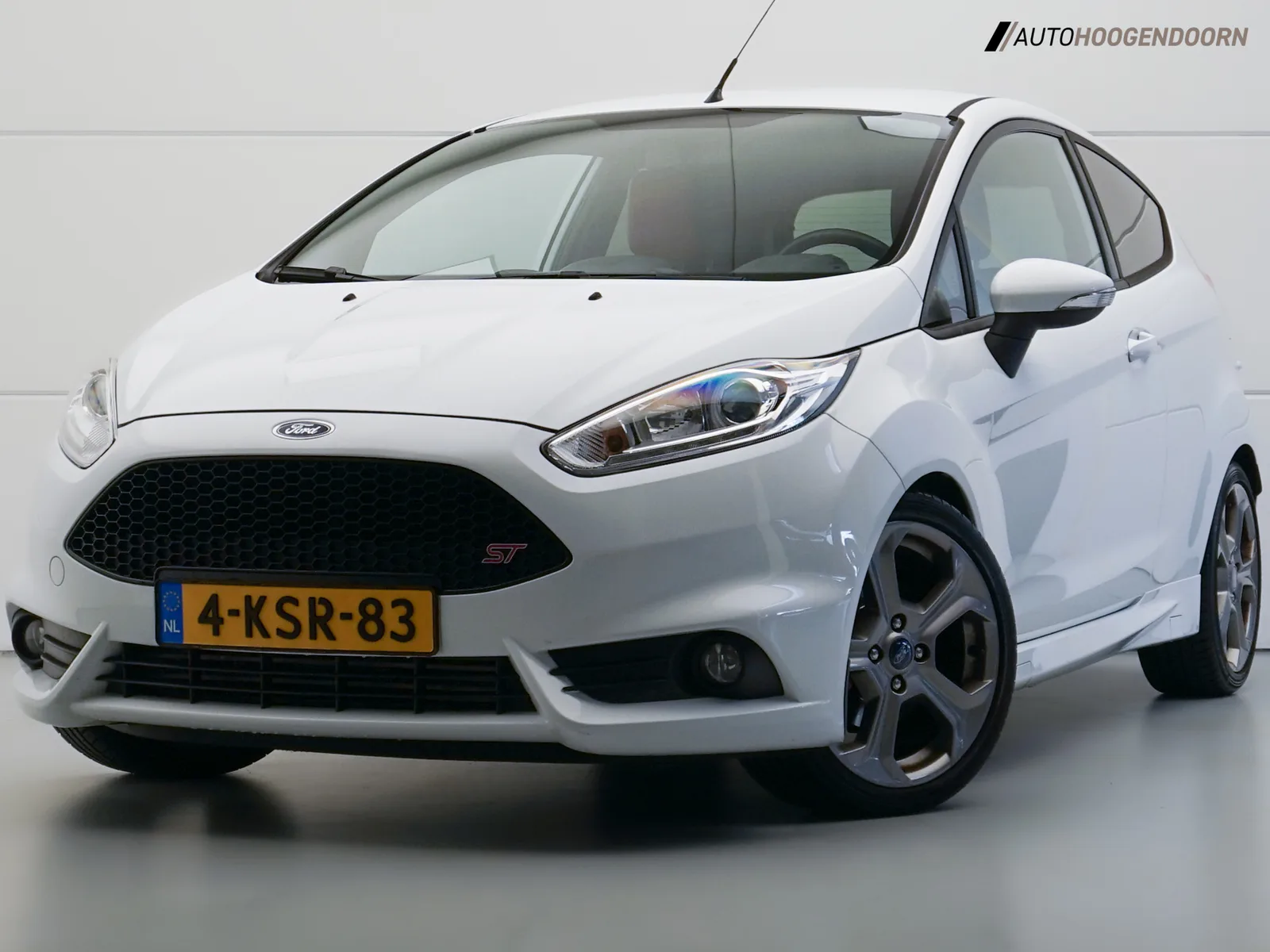 Ford Fiesta (2013) — foto 1