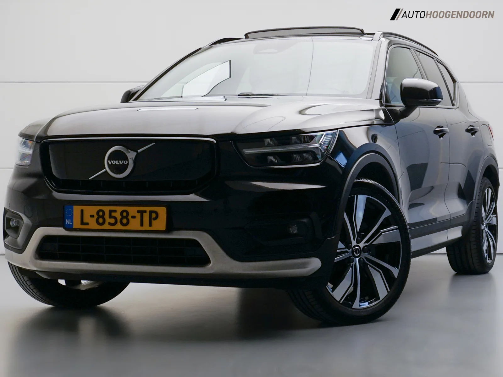 Volvo XC40 (2021) — foto 1