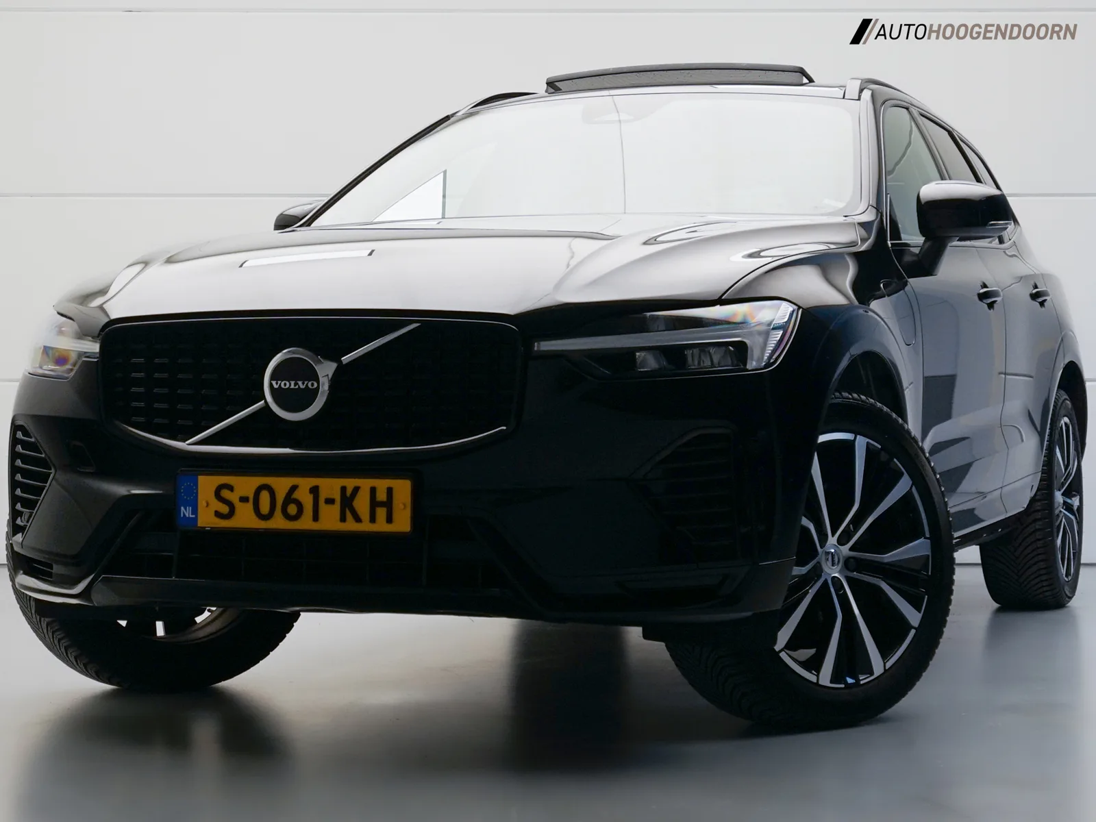 Volvo XC60 (2023) — foto 1