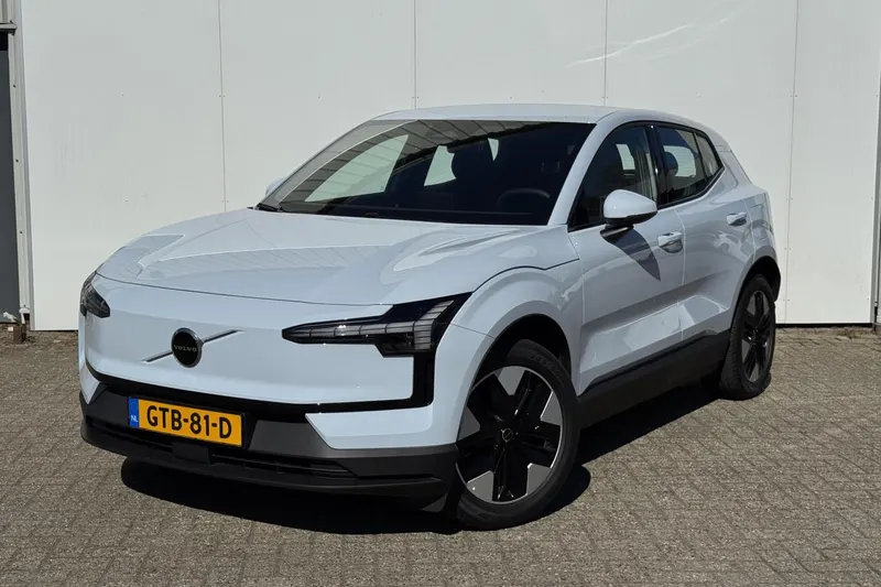 Volvo EX30 (2024)
