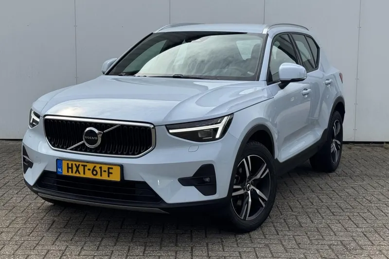 Volvo XC40 (2024)