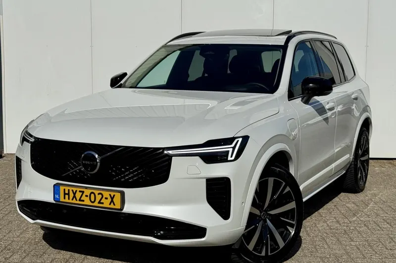 Volvo XC90 (2025)