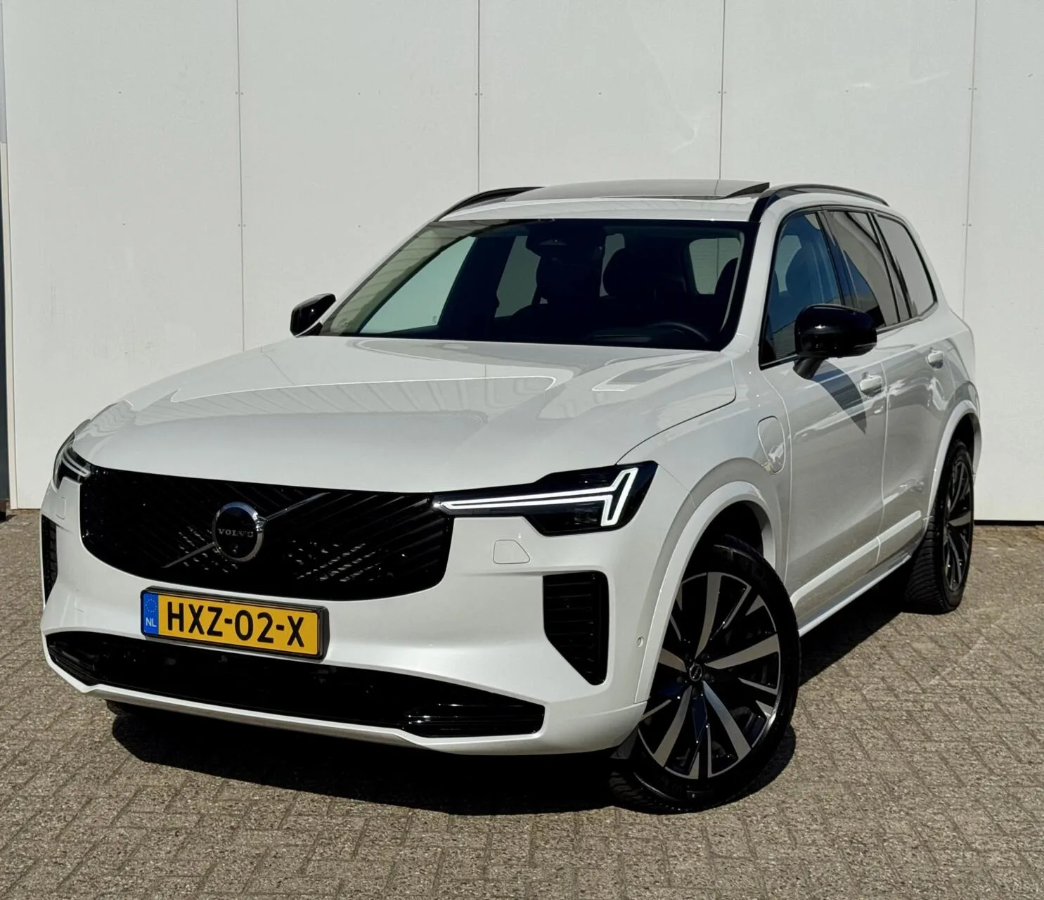 Volvo XC90 (2025) — foto 1