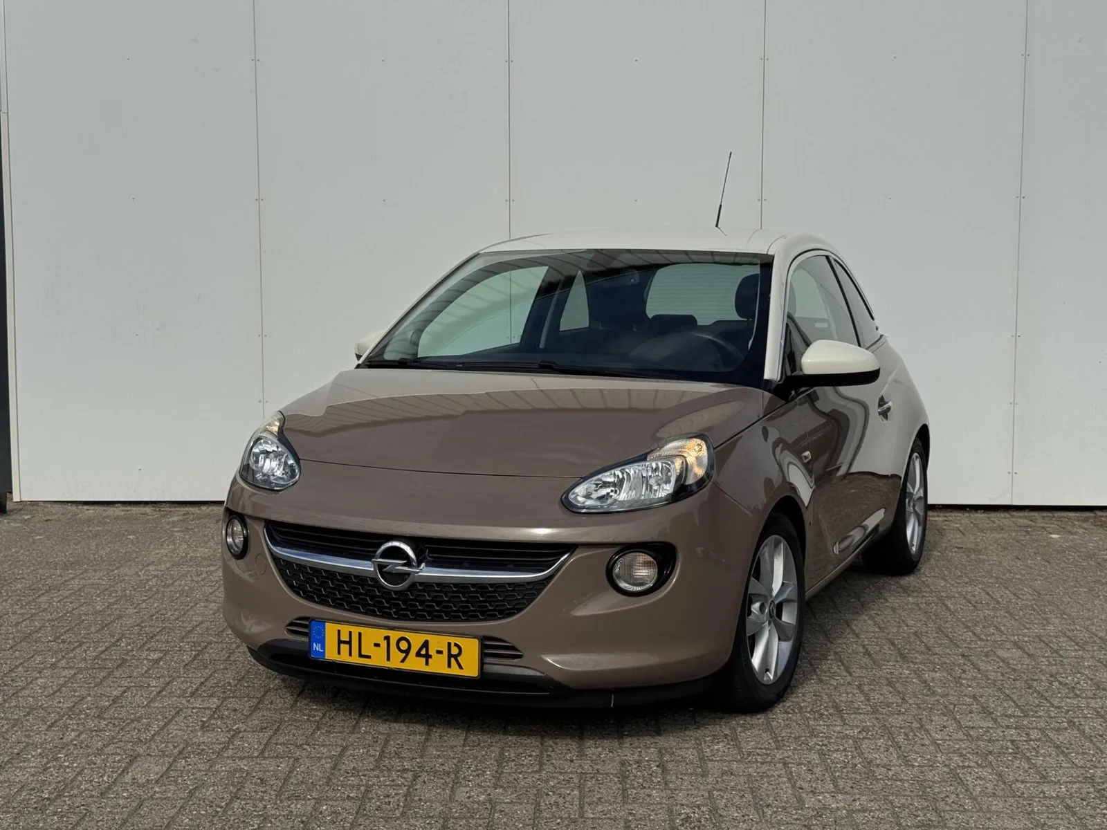 Opel Adam (2015) — foto 1