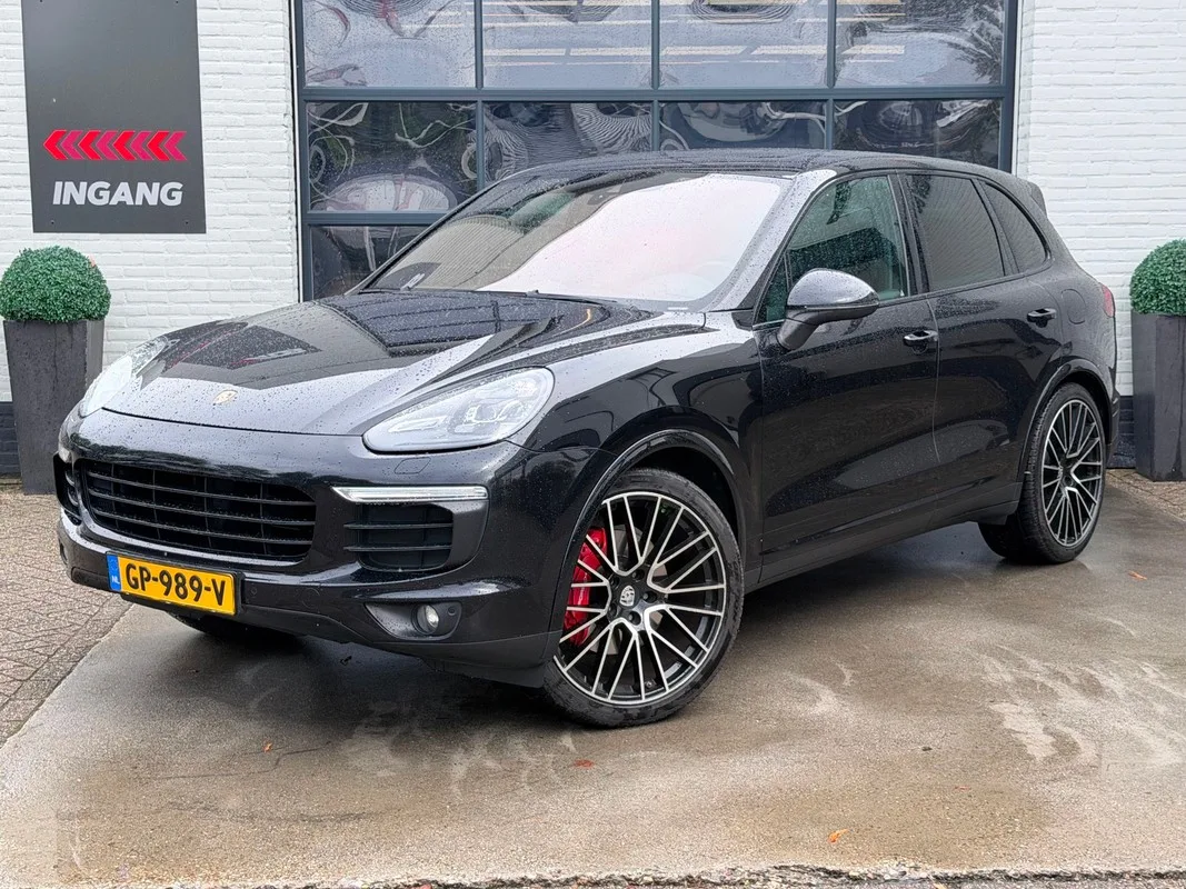 Porsche Cayenne (2015) — foto 1
