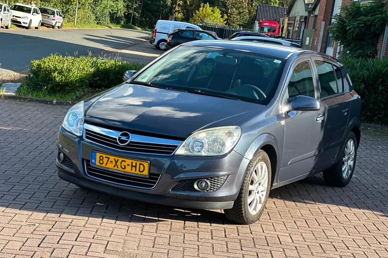 Opel Astra (2007)