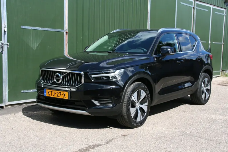 Volvo XC40 (2022)