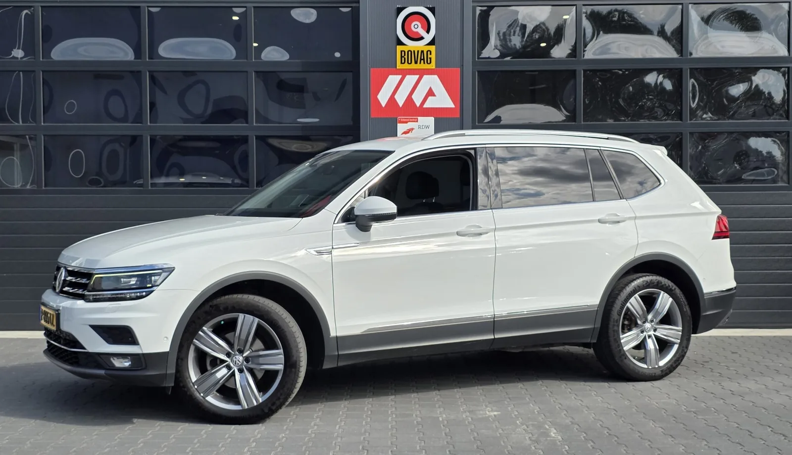 Volkswagen Tiguan (2018) — foto 1
