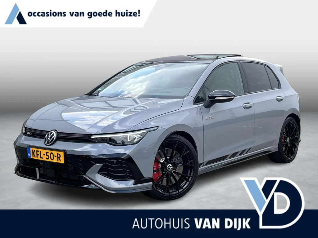 Volkswagen Golf (2024) — foto 1