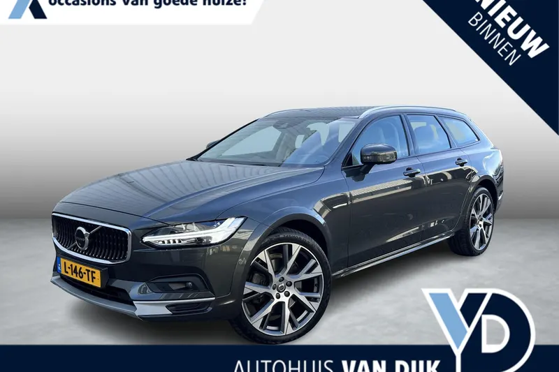Volvo V90 Cross Country (2021)