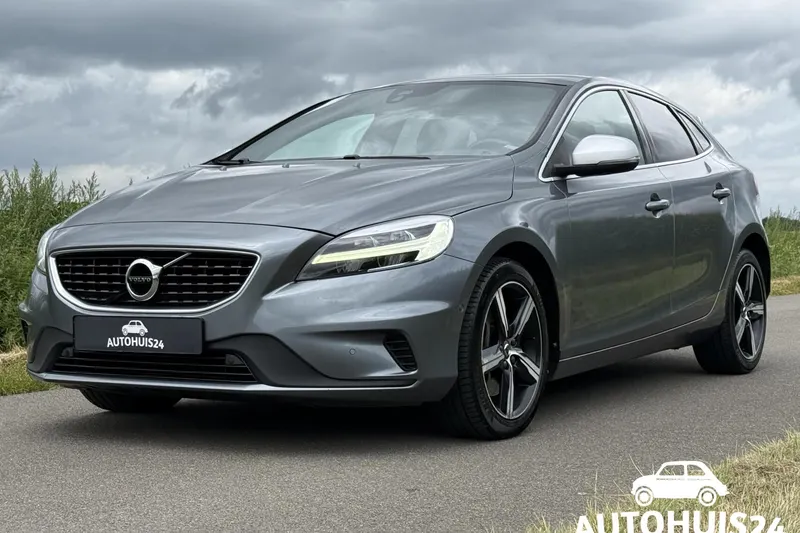 Volvo V40 (2020)